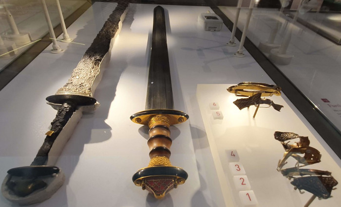 Épées et décorations de poignée du Staffordshire Hoard